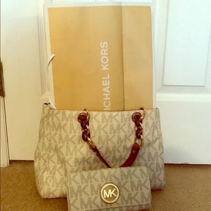 Michael Kors pocket book, wallet and shopping bag